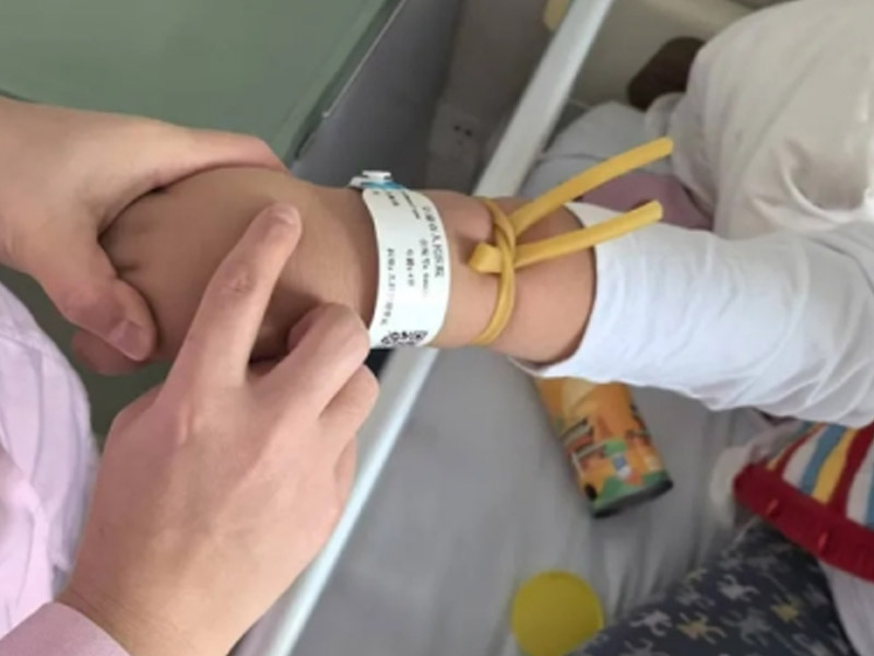 Domestically Produced Vein Finder Deployed in Local Hospitals: Obese Children Receiving IVs Bid Farewell to "Repeated Needle Sticks"